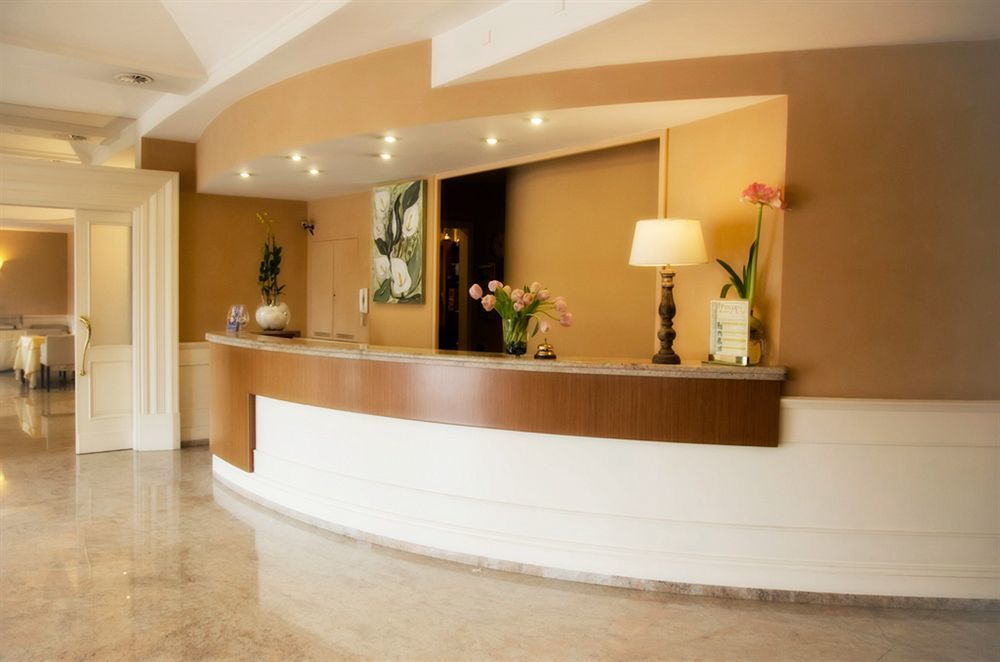 Ida Hotel